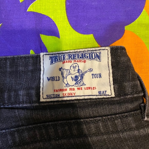 TRUE RELIGION JEAN SHORTS - Picture 4 of 5
